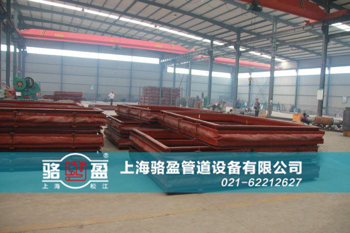 香港機(jī)場赤鱲角<a href=http://www.wwwliyi.com target=_blank class=infotextkey>非金屬補(bǔ)償器</a>生產(chǎn)廠家